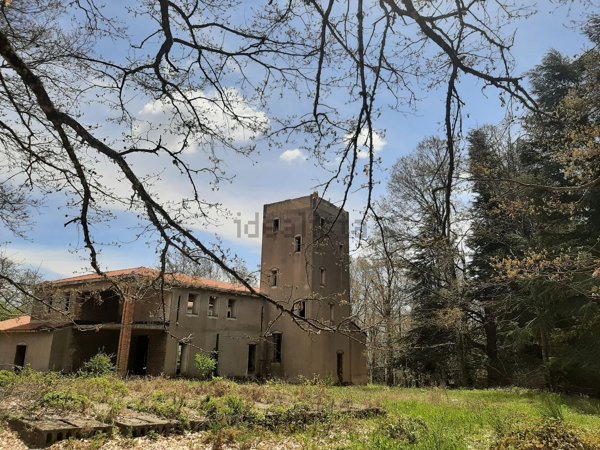 casale in vendita a Caprarola