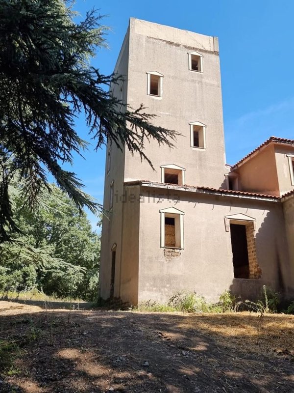 casale in vendita a Caprarola