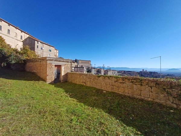 appartamento in vendita a Caprarola