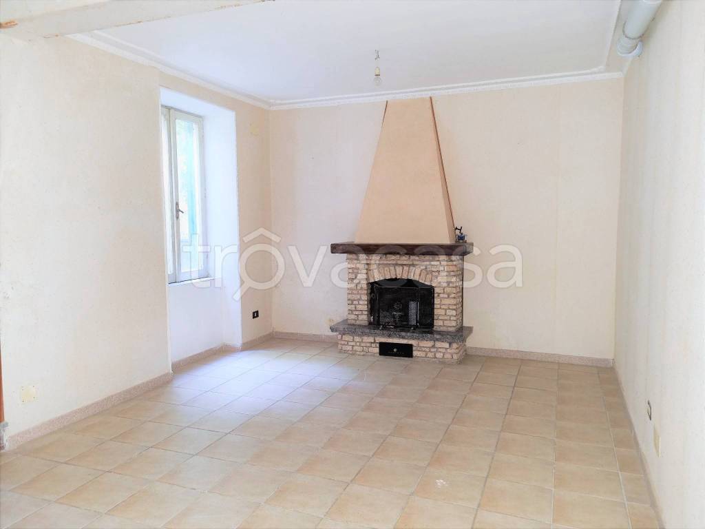 appartamento in vendita a Caprarola