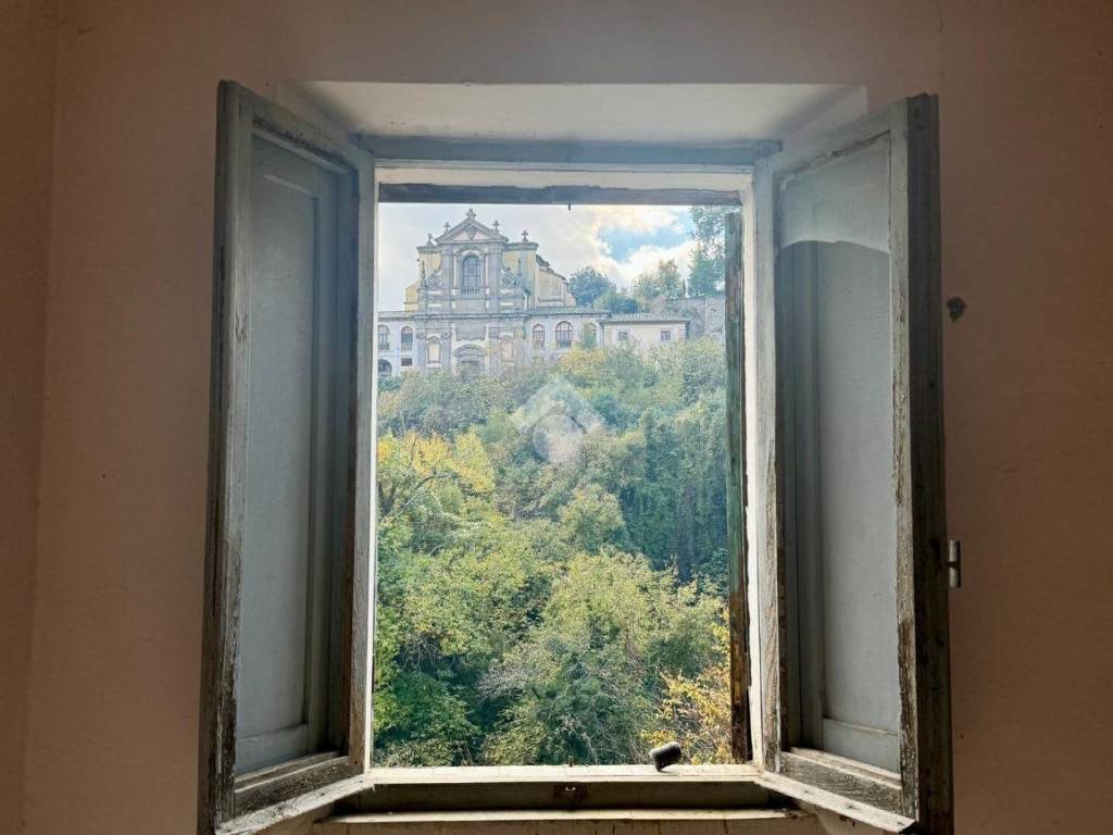 appartamento in vendita a Caprarola