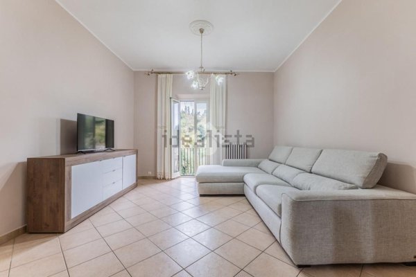 appartamento in vendita a Caprarola