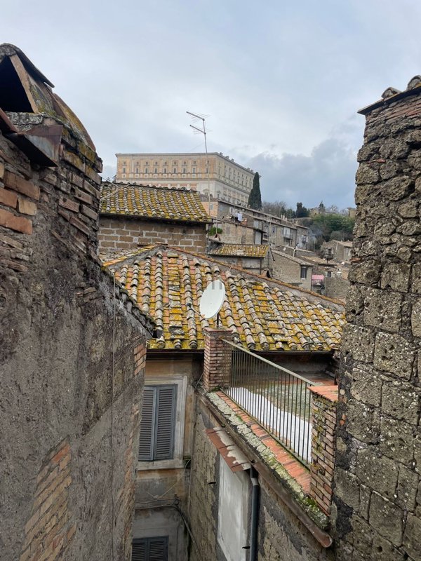 appartamento in vendita a Caprarola
