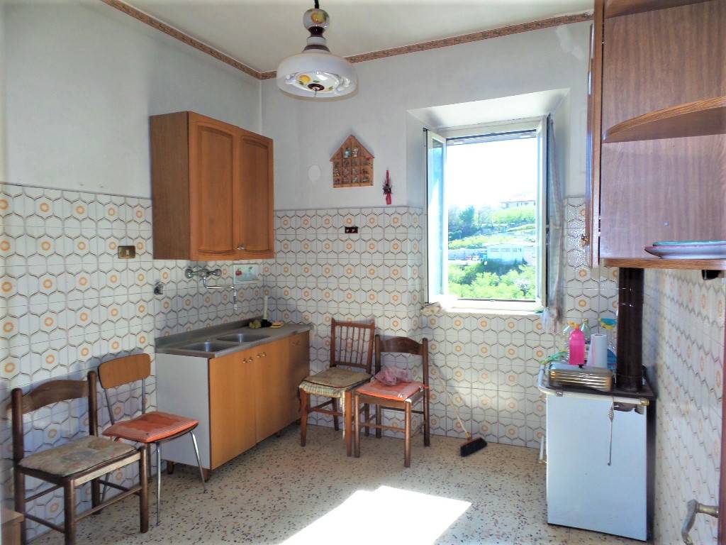 appartamento in vendita a Caprarola