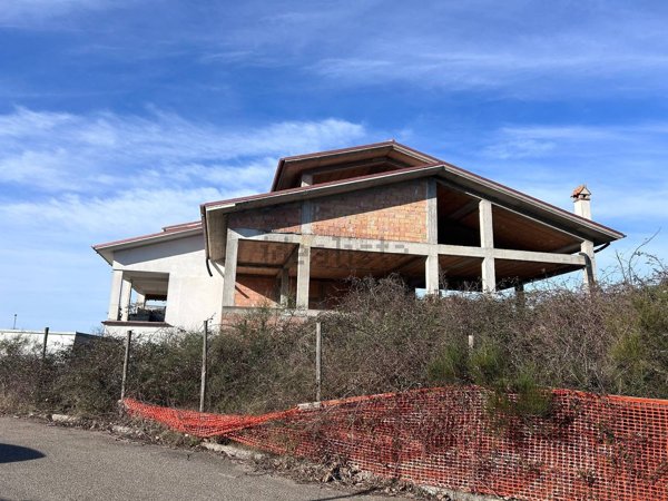 casa indipendente in vendita a Caprarola