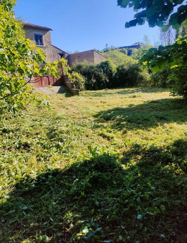 casale in vendita a Caprarola