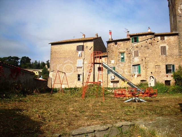 casa indipendente in vendita a Caprarola