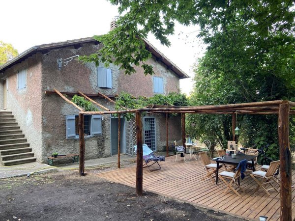 casale in vendita a Caprarola