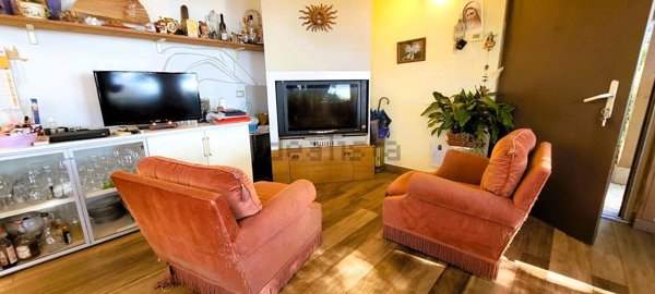 casa indipendente in vendita a Caprarola