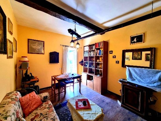 appartamento in vendita a Caprarola