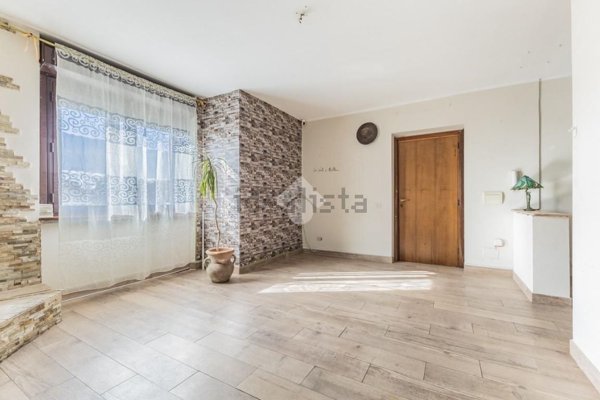 appartamento in vendita a Caprarola