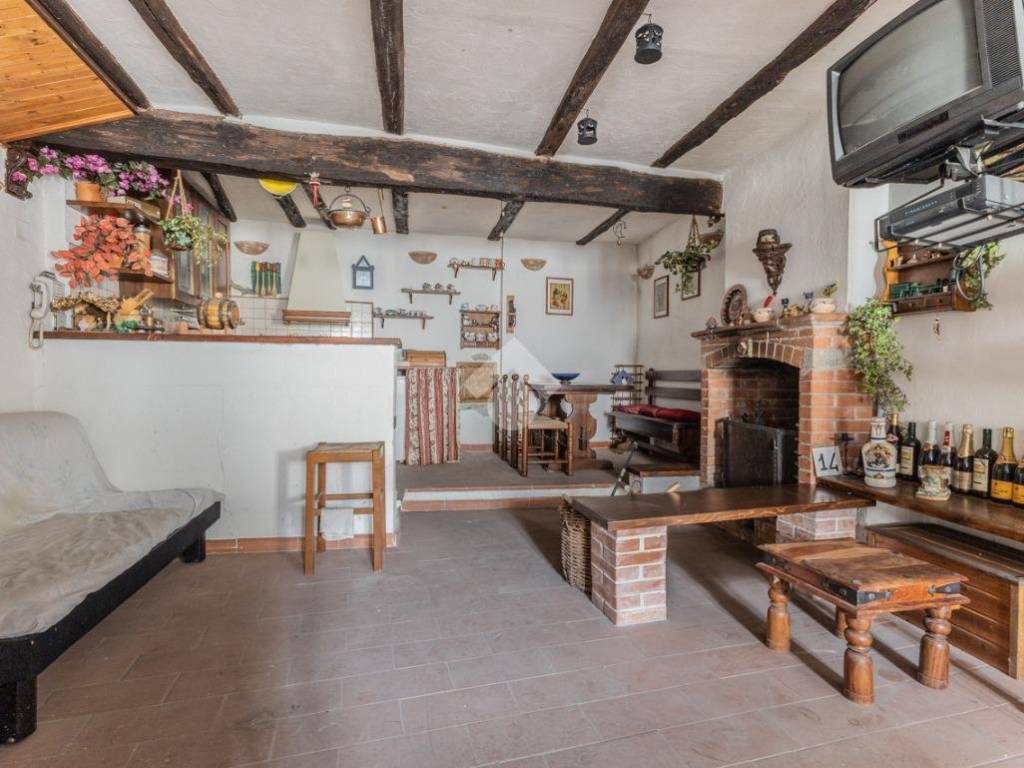 appartamento in vendita a Caprarola