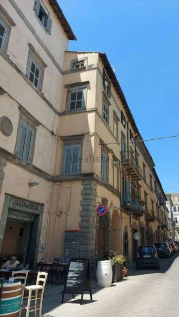 appartamento in vendita a Caprarola