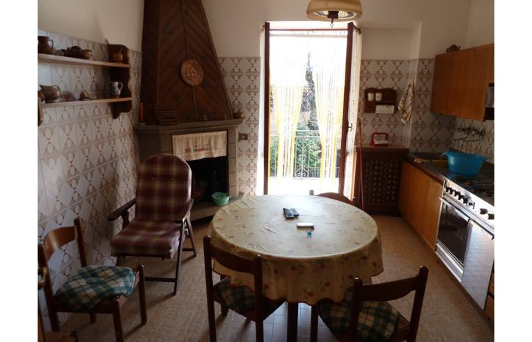 appartamento in vendita a Caprarola