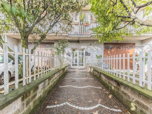 appartamento in vendita a Caprarola