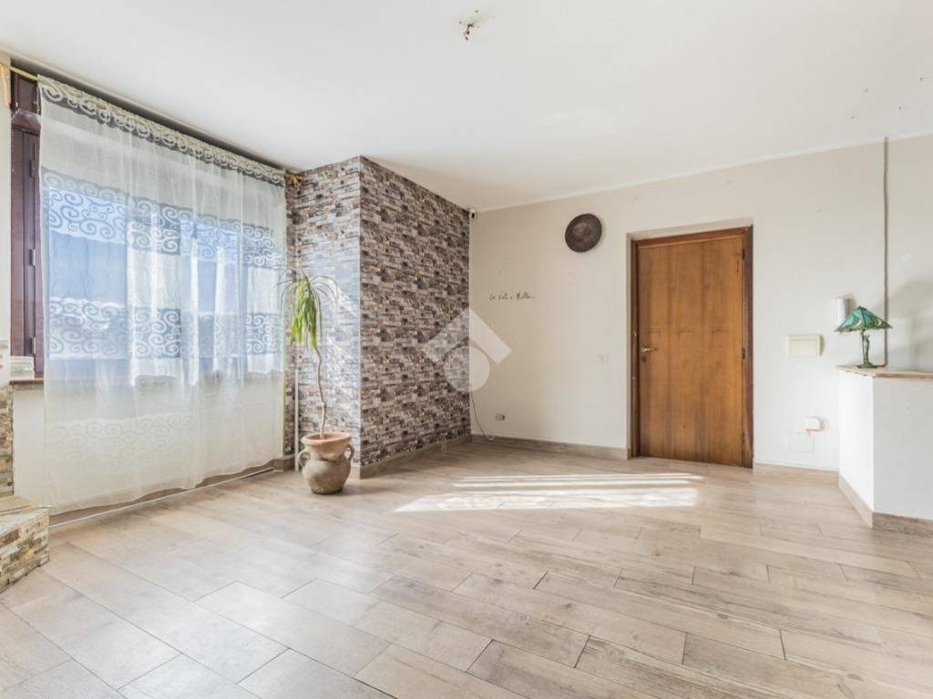 appartamento in vendita a Caprarola