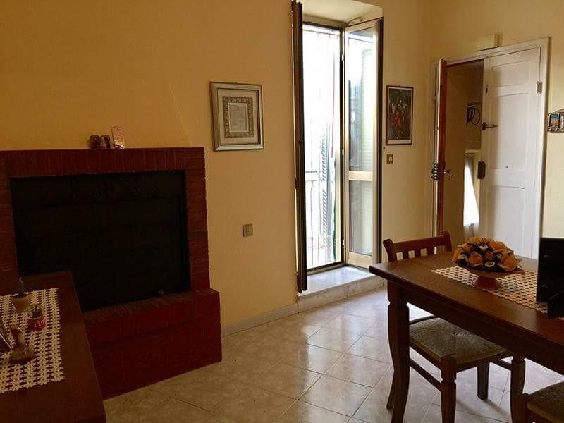 appartamento in vendita a Caprarola