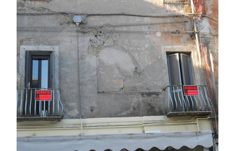 locale commerciale in vendita a Caprarola