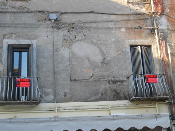 locale commerciale in vendita a Caprarola