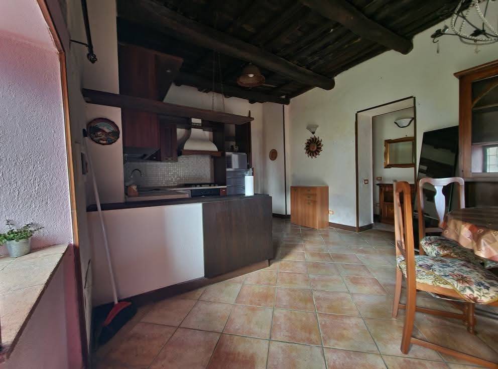 appartamento in vendita a Caprarola