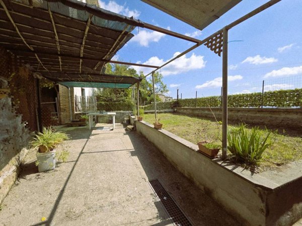 appartamento in vendita a Caprarola