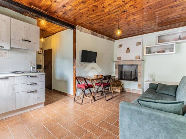 appartamento in vendita a Caprarola