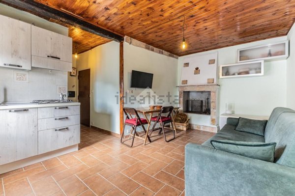 appartamento in vendita a Caprarola