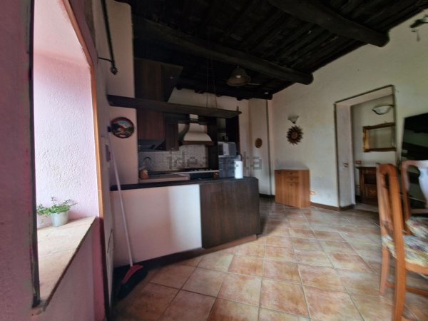 appartamento in vendita a Caprarola