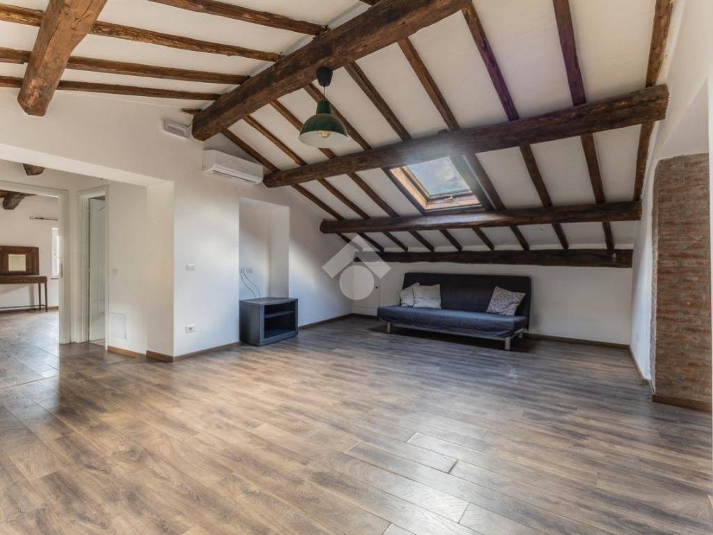 appartamento in vendita a Caprarola