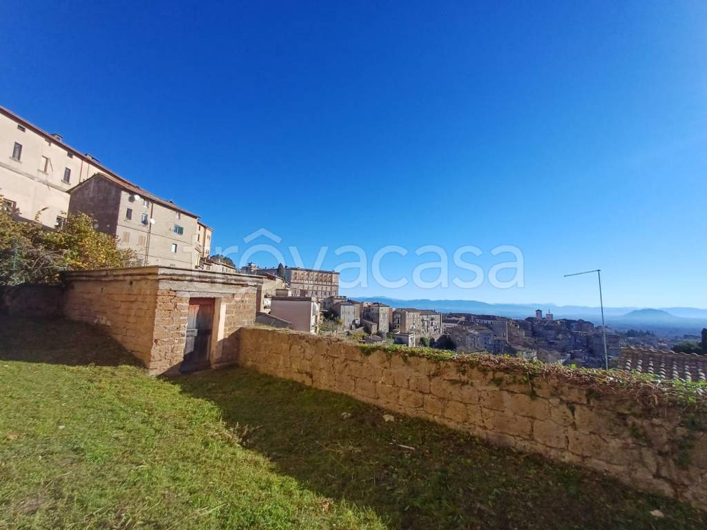 appartamento in vendita a Caprarola