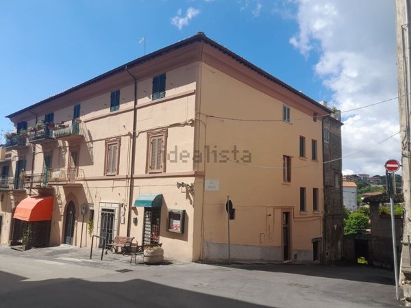 appartamento in vendita a Caprarola