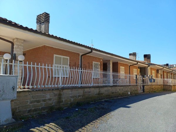 appartamento in vendita a Caprarola