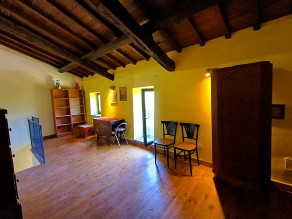 intera palazzina in vendita a Caprarola
