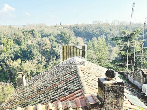 appartamento in vendita a Caprarola