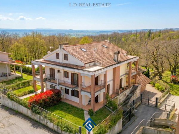 casa indipendente in vendita a Caprarola