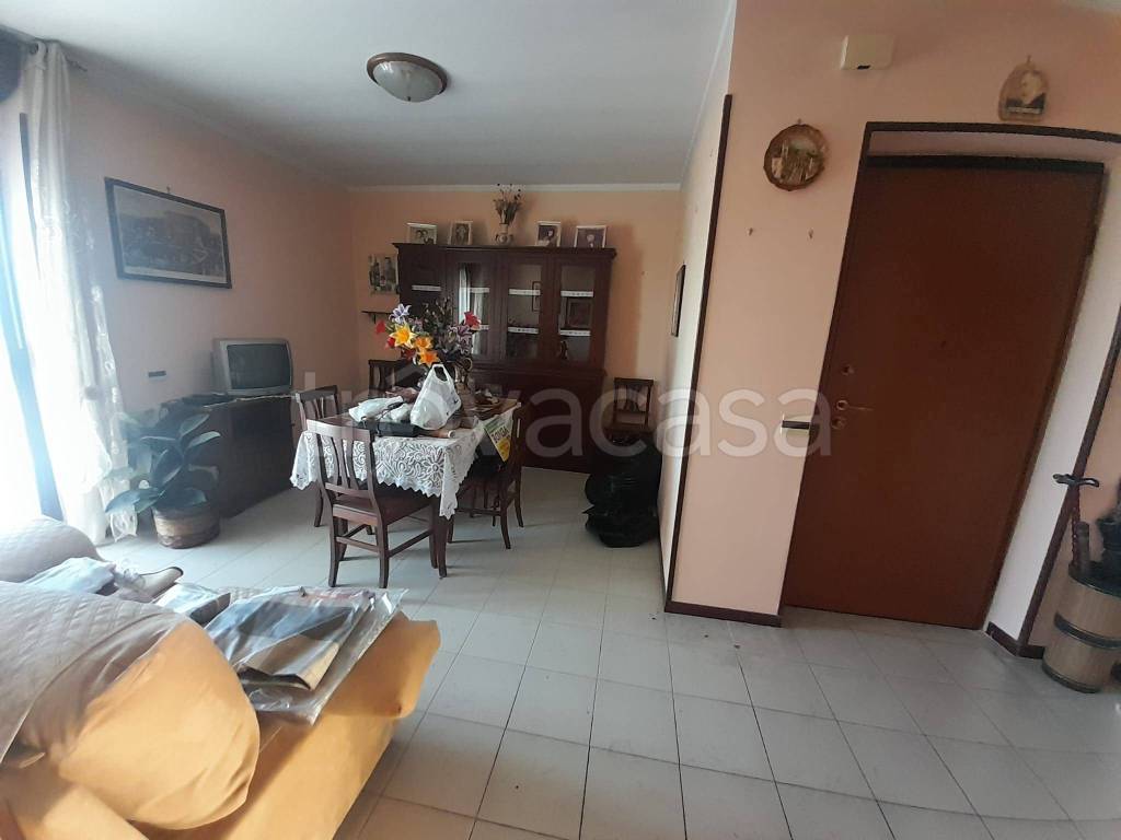 appartamento in vendita a Caprarola