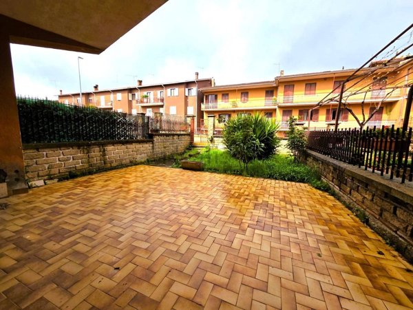 casa indipendente in vendita a Caprarola