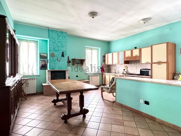 appartamento in vendita a Caprarola