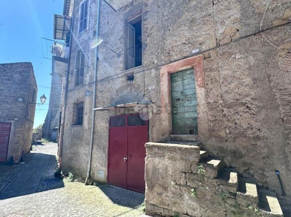 appartamento in vendita a Caprarola