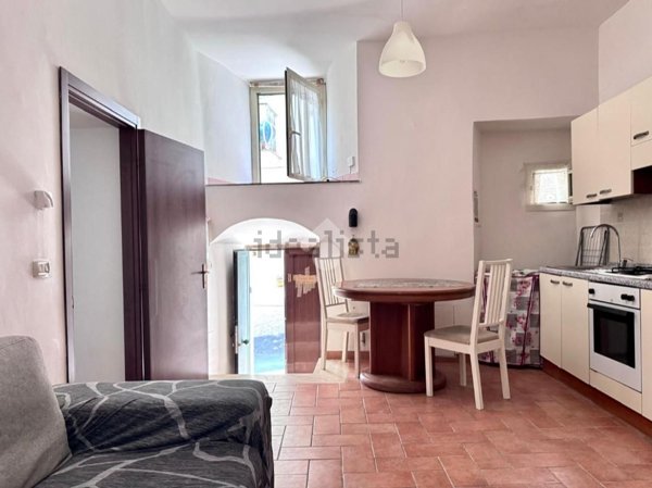 appartamento in vendita a Caprarola