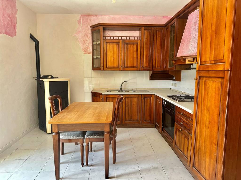 appartamento in vendita a Caprarola