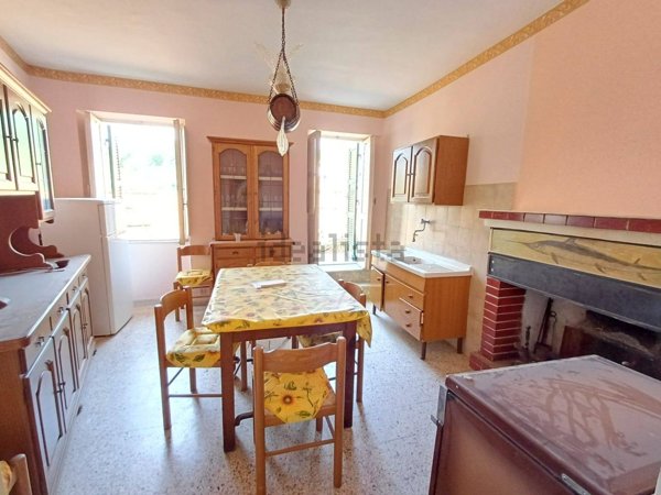 appartamento in vendita a Caprarola