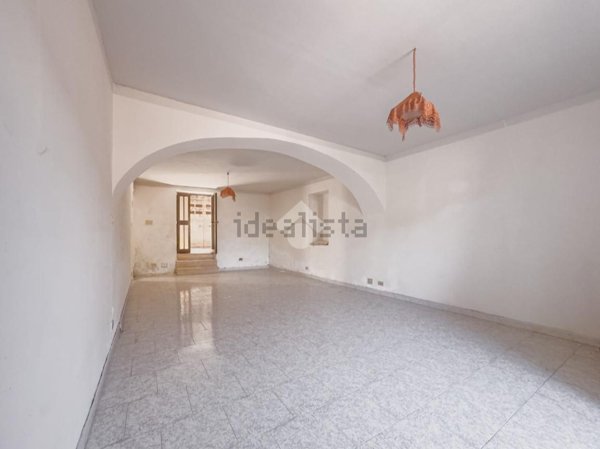appartamento in vendita a Caprarola