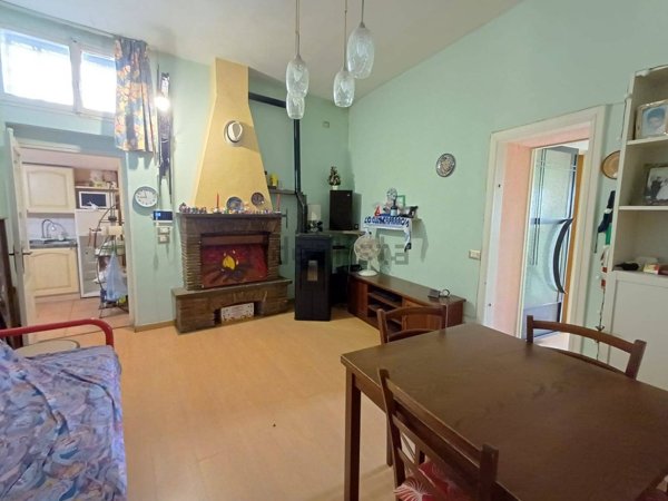 appartamento in vendita a Caprarola