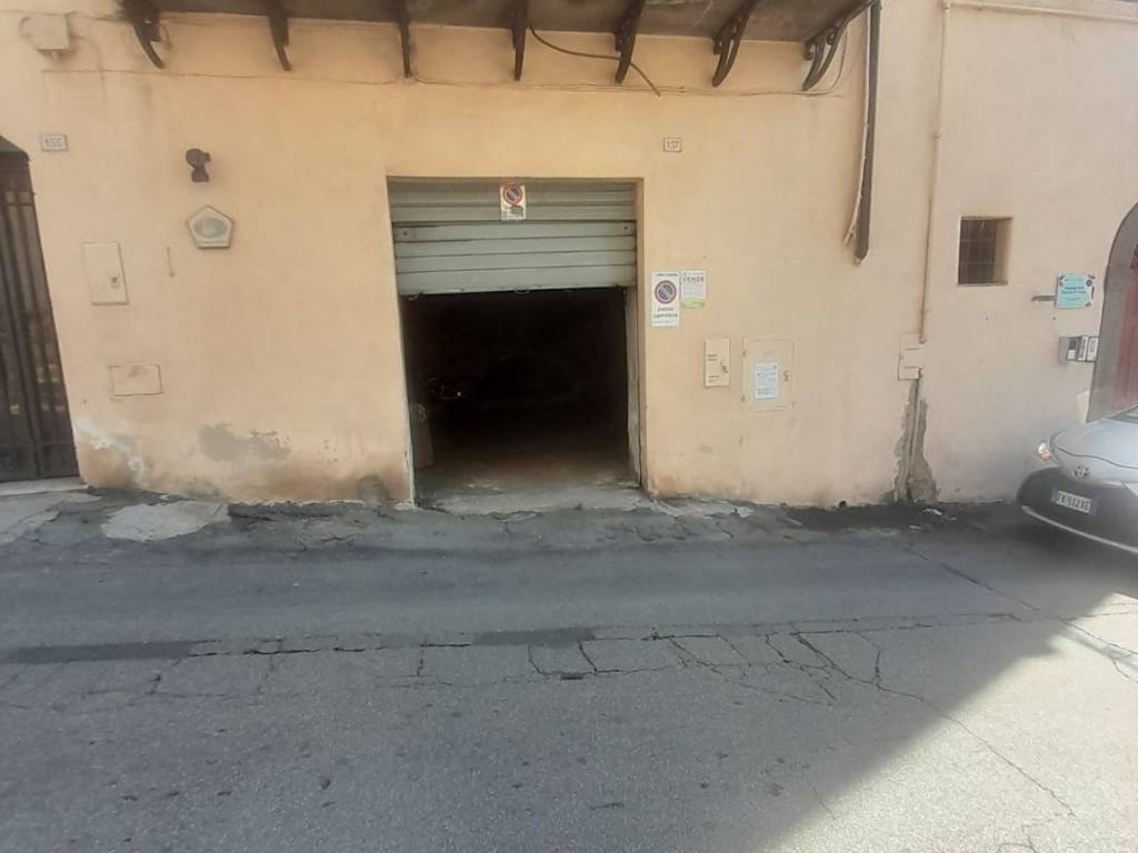 box auto in vendita a Caprarola