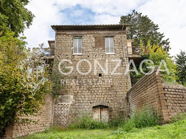 casale in vendita a Carbognano