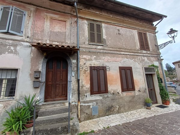 appartamento in vendita a Carbognano