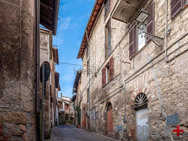 appartamento in vendita a Carbognano