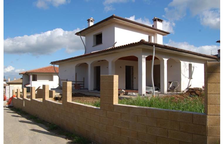 casa indipendente in vendita a Carbognano