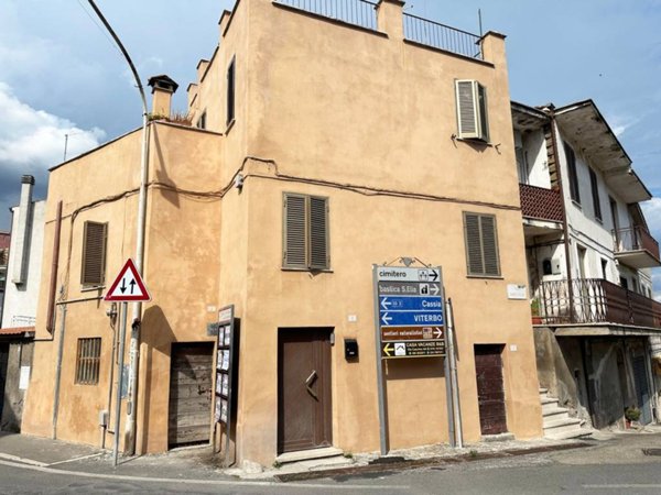 appartamento in vendita a Castel Sant'Elia